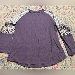Quarter sleeve women’s purple animal print tee leopard print stripes size xl